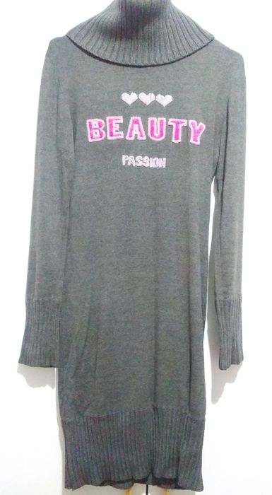 Продам женские платья