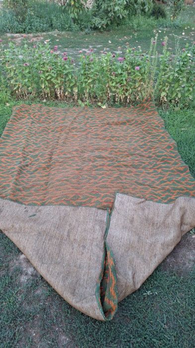 Кілем сатылады (Палас)