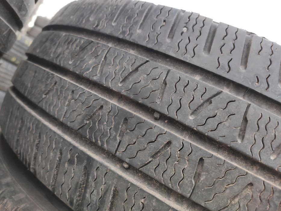 2бр Зимни гуми за бус 225 65 16 С - Pirelli