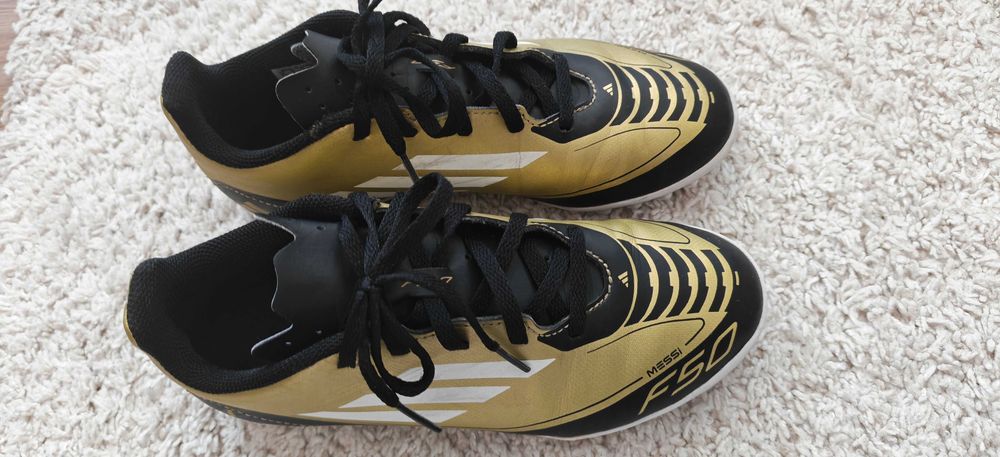 Ghete fotbal băieți 36 2/3,teren sintetic-Adidas