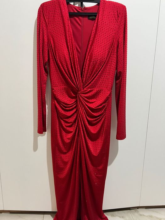 Красное платье 46-48 размера на выход