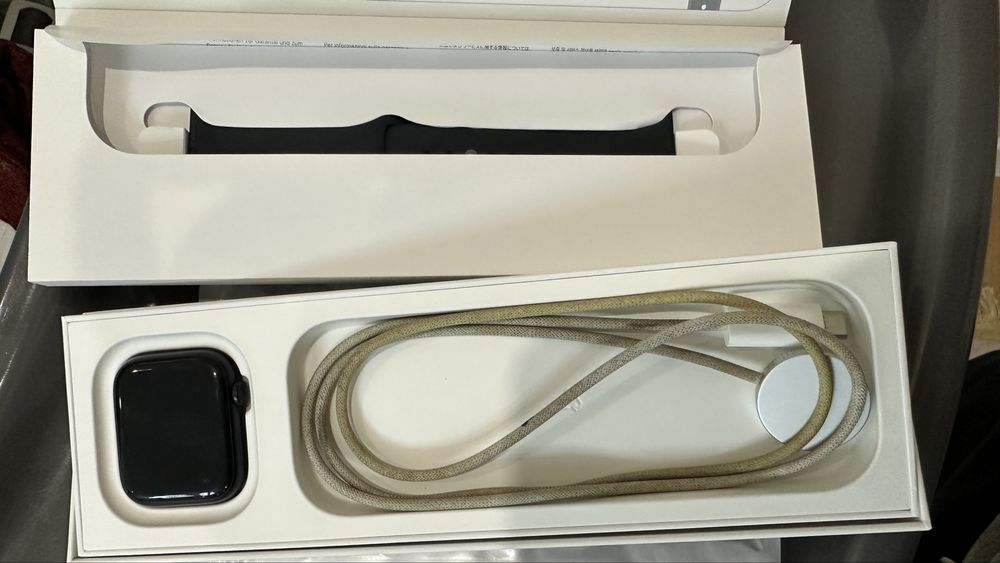 Продаю Apple watch 9 45mm