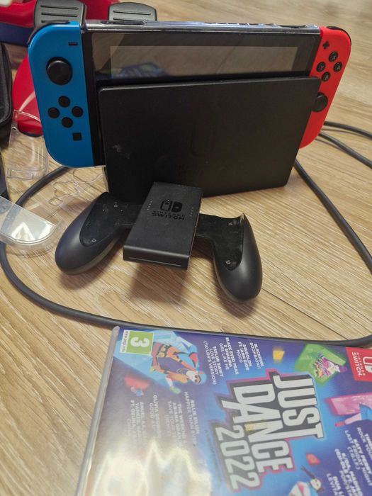 Nintendo Switch + pachet complet accesorii – stare foarte bună