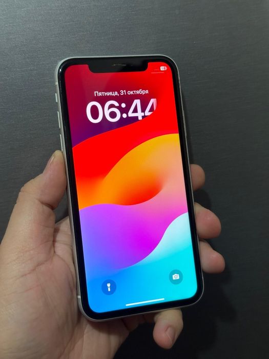 Продам Айфон Хр 128г