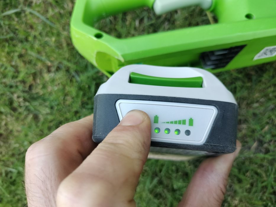 Trimmer greenworks
