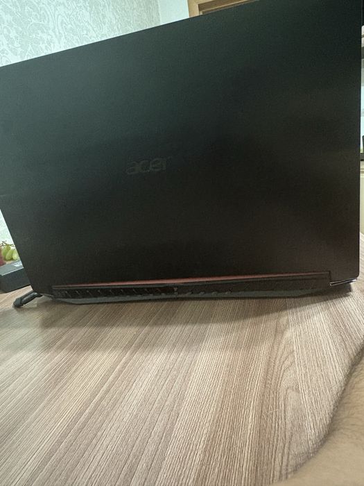 Обменяю iphone 16 и ноутбук acer nitro