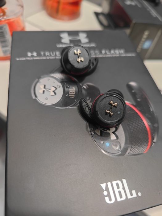 Vand casti JBL Under Armour Flash, True Wireless, Bluetooth, In-ear