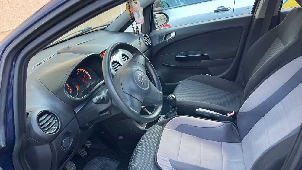 Opel Corsa D 2010 1 benzina