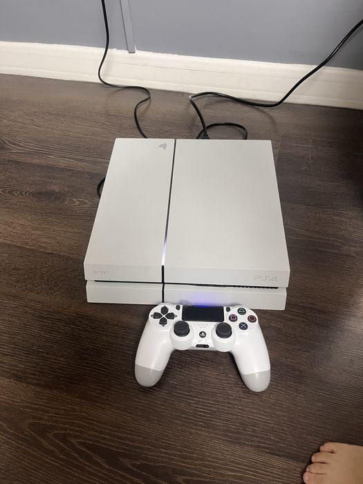 Продам или обмен Пс4