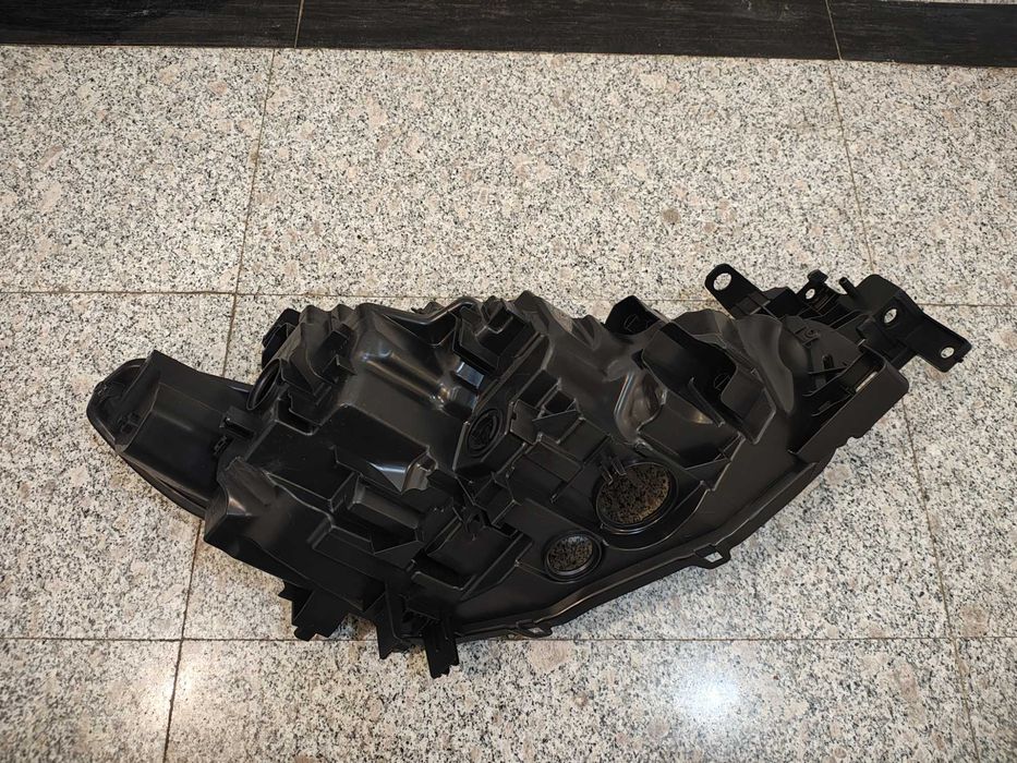 Корпуси за фар Мазда 6 2018г