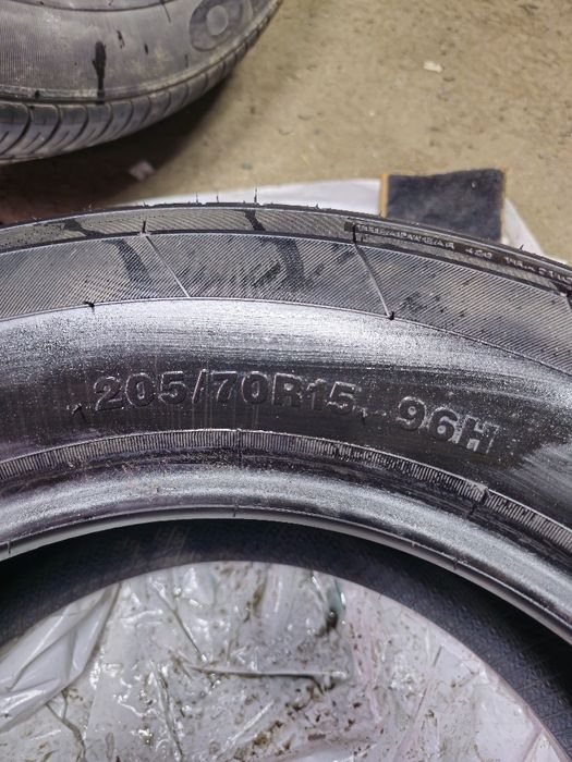 205/70/15 Резины новые