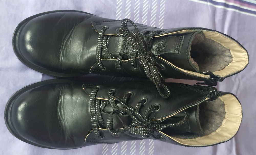 Vand bocanci piele naturală marimea 35