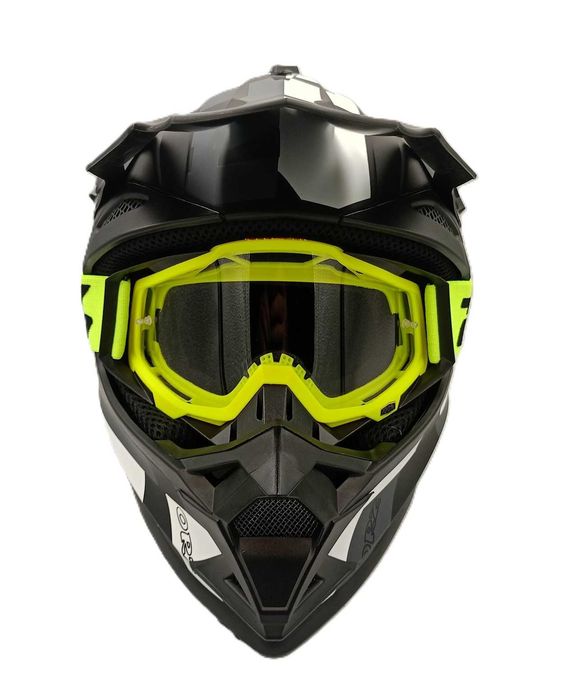 Детско юношеска кросова каска с очила комплект