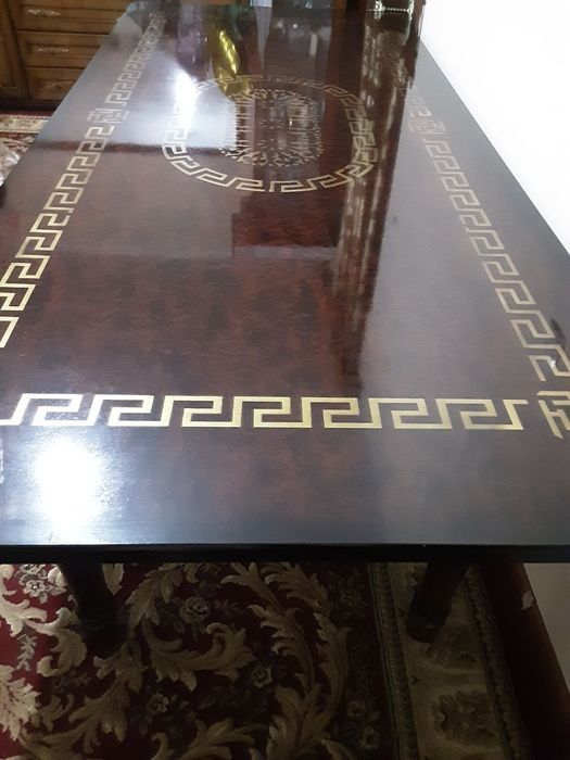 Стол для 12 персон