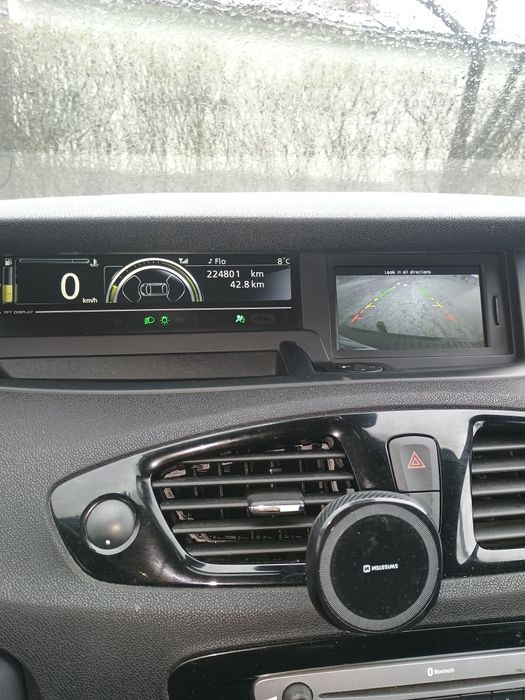 Vând/schimb RenaultScenic cu SUV 4000€