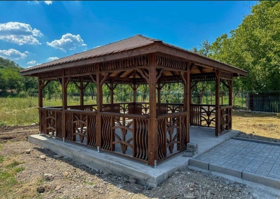 Vând foișoare din lemn