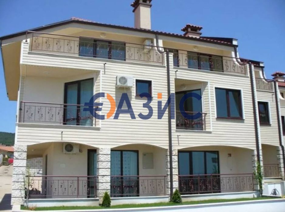 Просторно студио в Свети Никола, Кошарица, България, 60 кв. м, цена 50