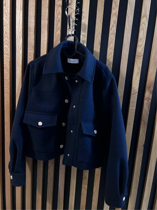 Дамско Яке Reserved