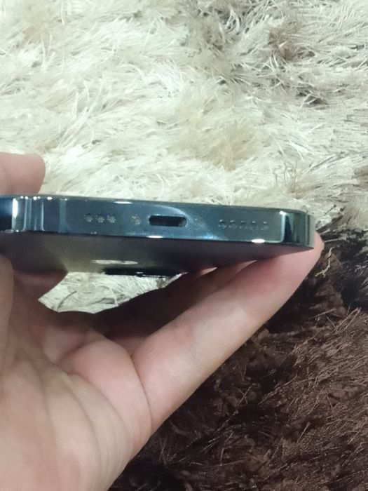 iPhone 12 pro 82% yomkost