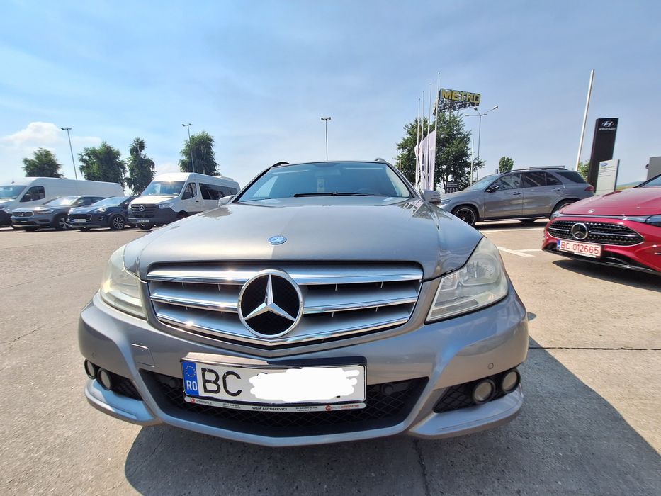 MERCEDES-BENZ C-Class 2011