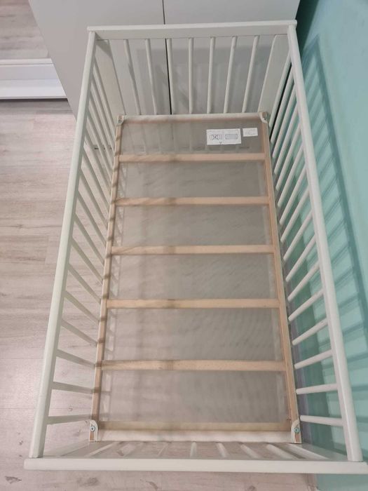 Манеж IKEA + матрас + подарки