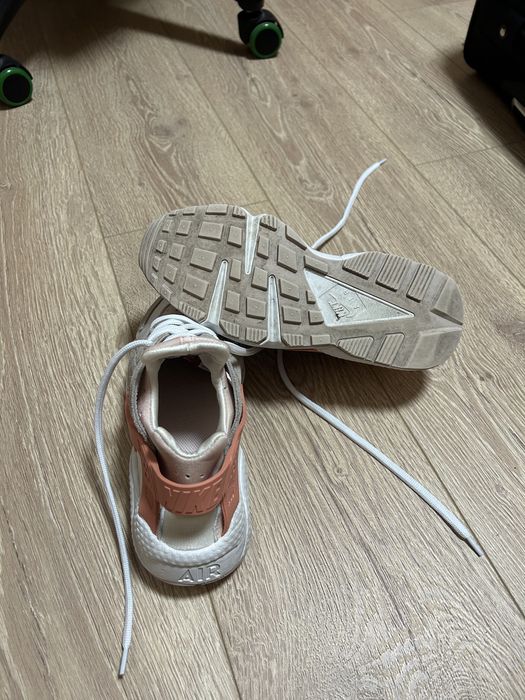 Дамски маратонки Nike