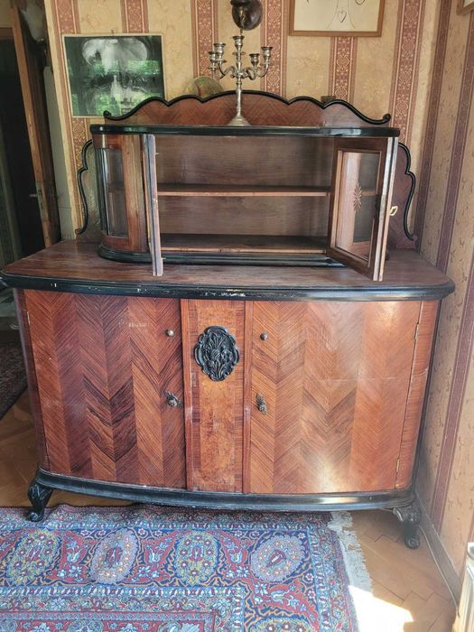 Старинен Бюфет от 19 век
