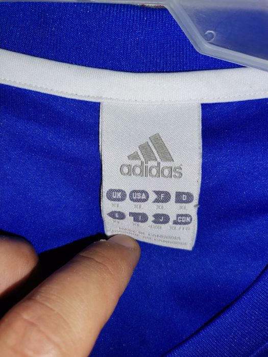 Vând Adidas, marimea XL