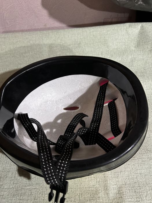 Пролам детскую каску