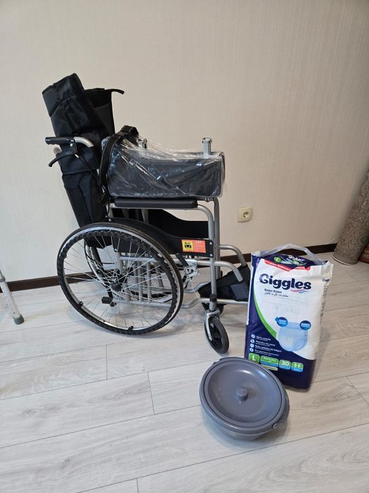 Продам инвалидную коляску