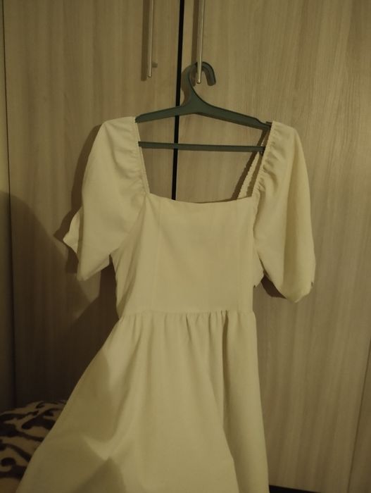 продается новое платье,