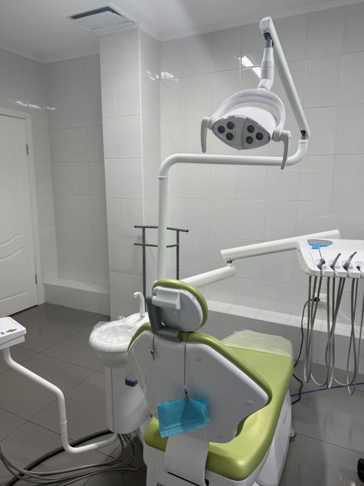 Продаётся стоматологическое кресло (почти новое)