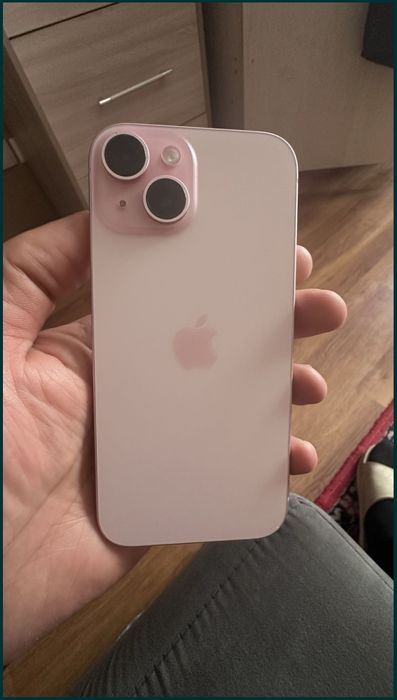 iPhone 15 в идеальном состоянии