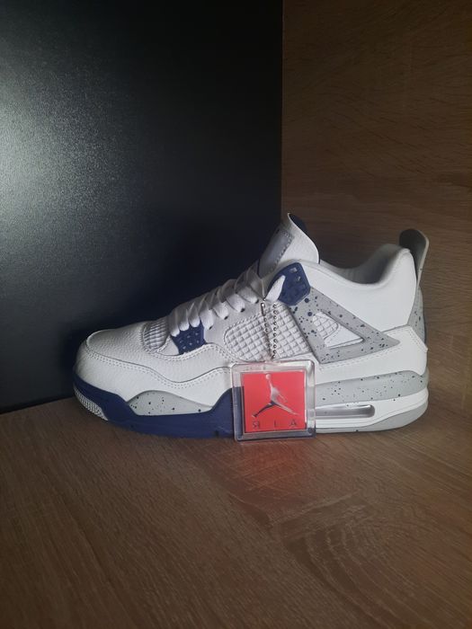 Air Jordan 4 blue