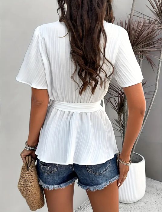 Женская кофточка