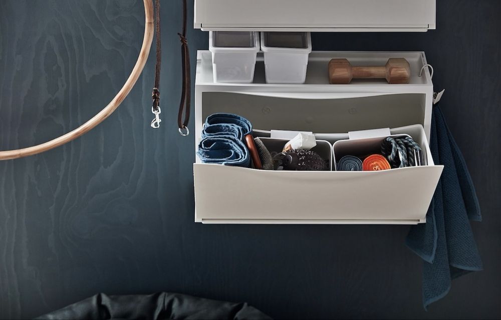 Продам обувницу Икея белая