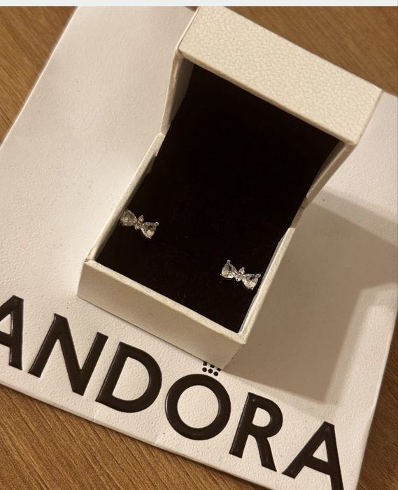 Пандора обеци Pandora