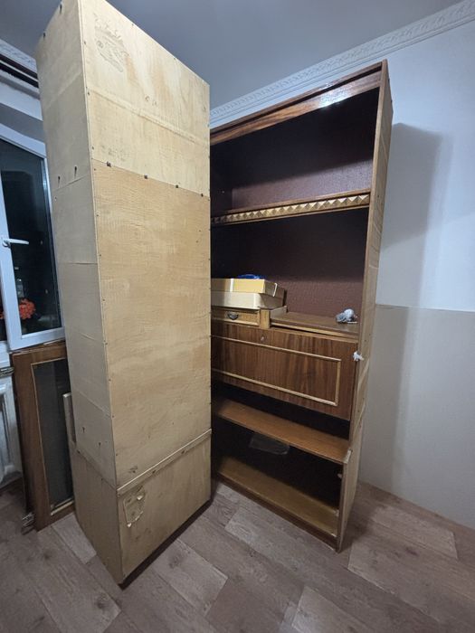 Отдам бесплатно стенку
