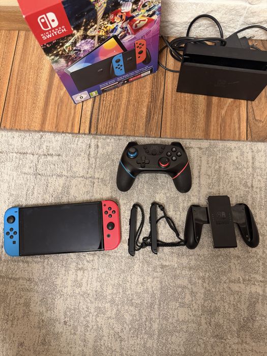 Nintendo switch OLED Mario kart 8 deluxe edition