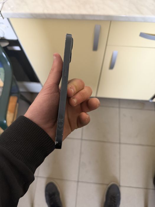 Iphone 13 de vanzare sanatate baterie 83 spatiu de stocare 128 GB