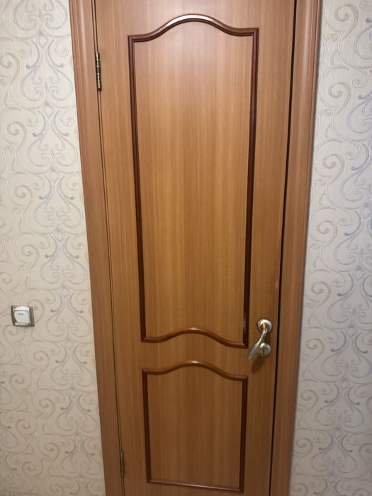 Продам двери межкомнатные б/у