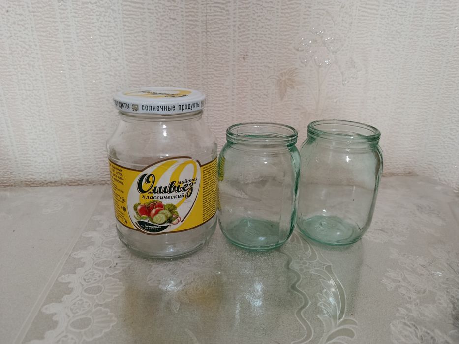 Банки разные с крышками