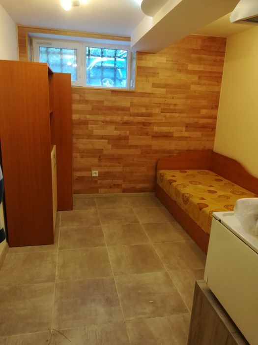 Отдавам под наем Боксониера в идеален център за 1 човек