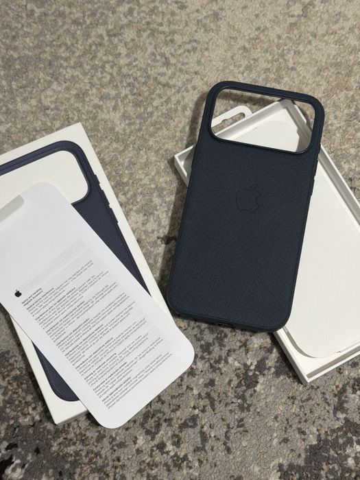 TechWoven Case за iPhone 17 Pro Max - СИН