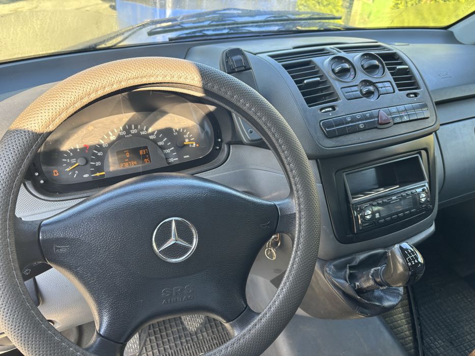 Mercedes vito 8+1