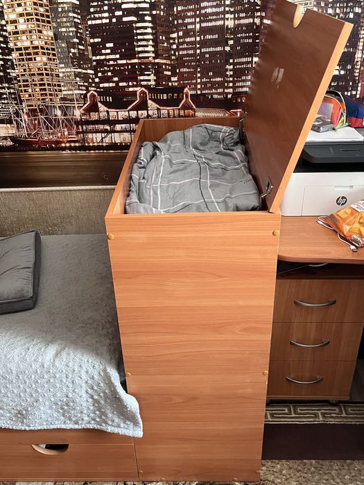 двухъярусная кровать