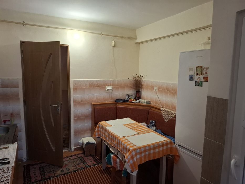 Apartament cu 2 camere de vanzare în centru