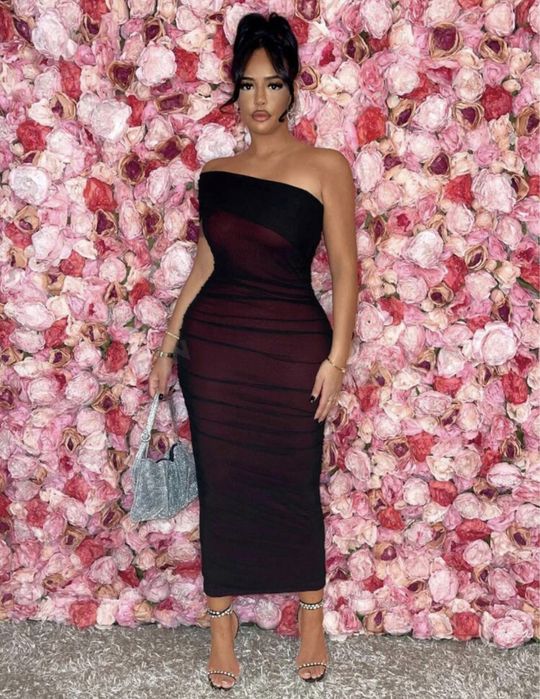 Rochie neagră, vișinie