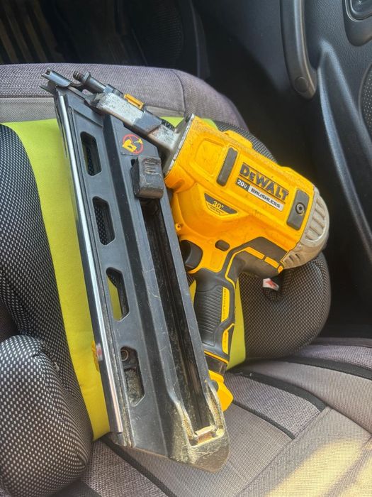 Продам гвоздезабивной пистолет