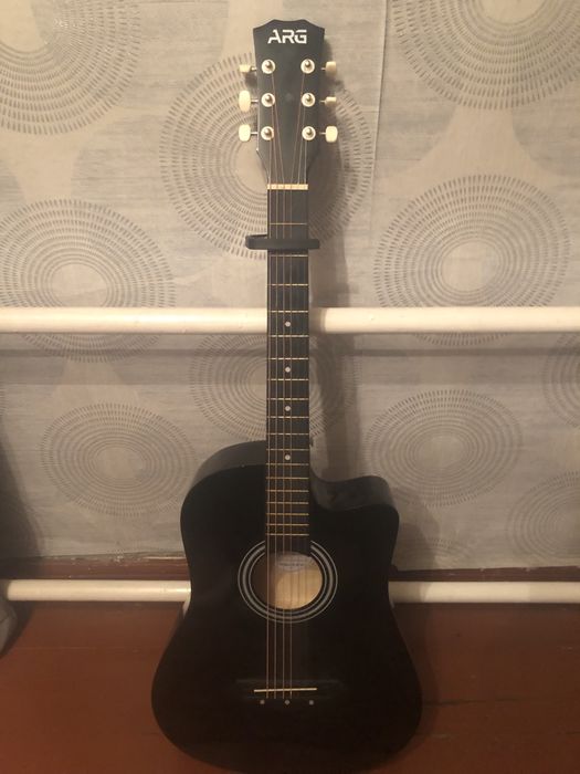Продам гитару ARG